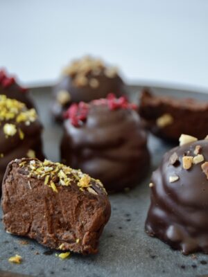 6 Chokoladetrøfler - 2 stk. rom, 2 stk. hindbær og 2 stk. appelsin